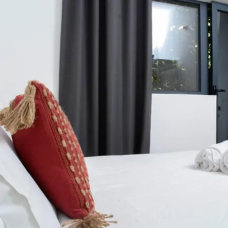 Travel And Live * פורטו