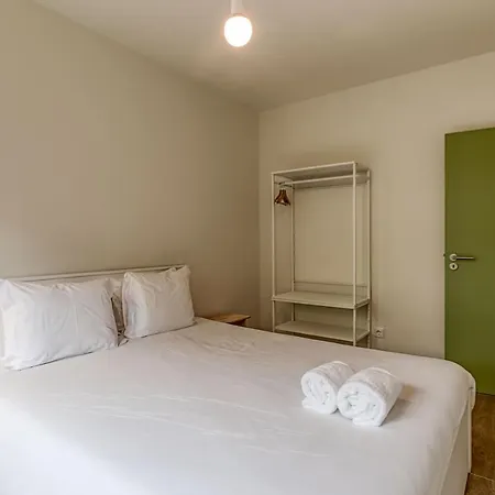 Travel And Live بورتو