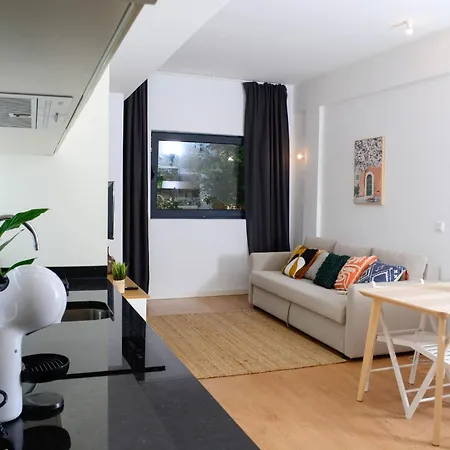 Travel And Live Daire Porto