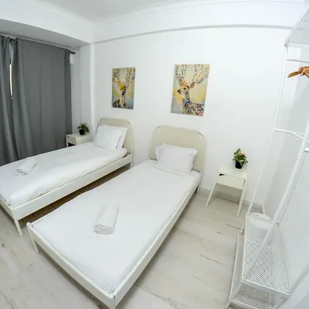 Travel And Live * Porto