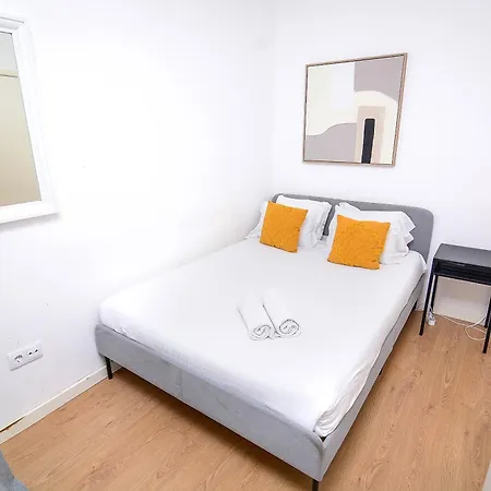 Travel And Live Apartment *