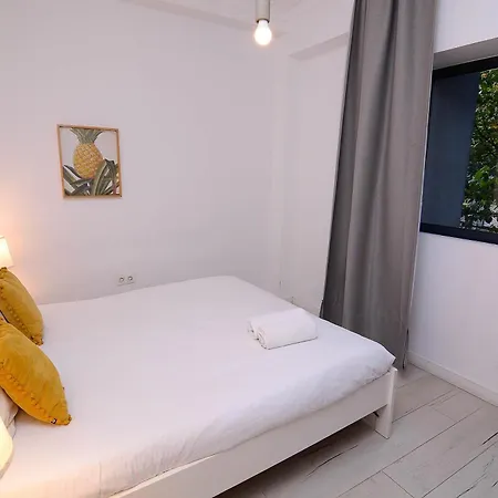 Travel And Live Apartment *